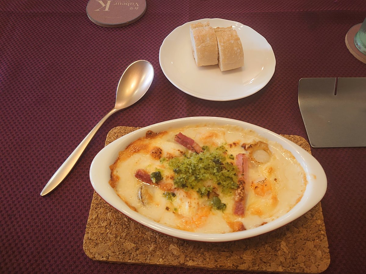 odvur1017's tweet photo. 室見｢ビュヴールK｣

ランチ2000円
珍しくグラタンをチョイス
お得なのに食後のコーヒーも200円ってありがたい

#福岡グルメ #ゆうきの1人飯 https://t.co/JwEIMrOS1m