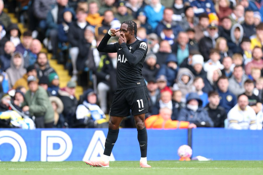 WhoScored's tweet photo. Mathys Tel has completed the most successful dribbles (6) of any player in the Premier League on opening weekend so far. 🤤 https://t.co/06BhYryCyz