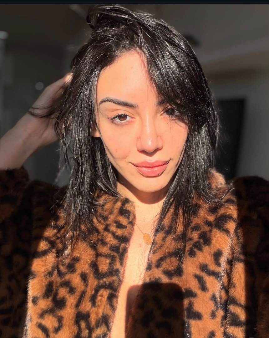 AnnaLaura_dream's tweet photo. Do you find me pretty 🥰? https://t.co/fZ6gjA1dgs