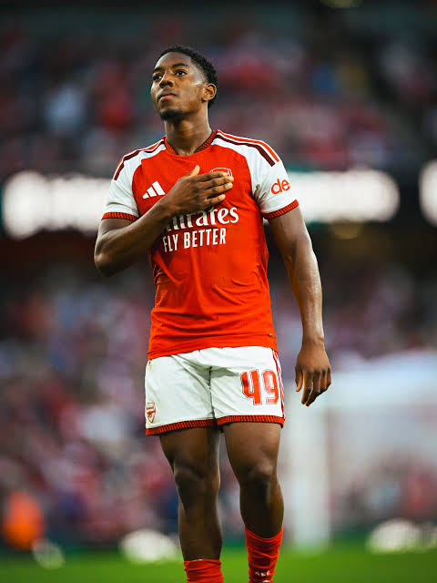 ArsnalTransfer's tweet photo. 🚨 Arsenal are prepared to listen to offers for Lewis-Skelly if their £50m valuation is met. Manchester United are keen on a new left-back, but currently view the £50m asking price as too steep. 🔴⚪️
Lewis-Skelly’s future at the Emirates remains uncertain. 👀 https://t.co/SNBLoJ7d5I