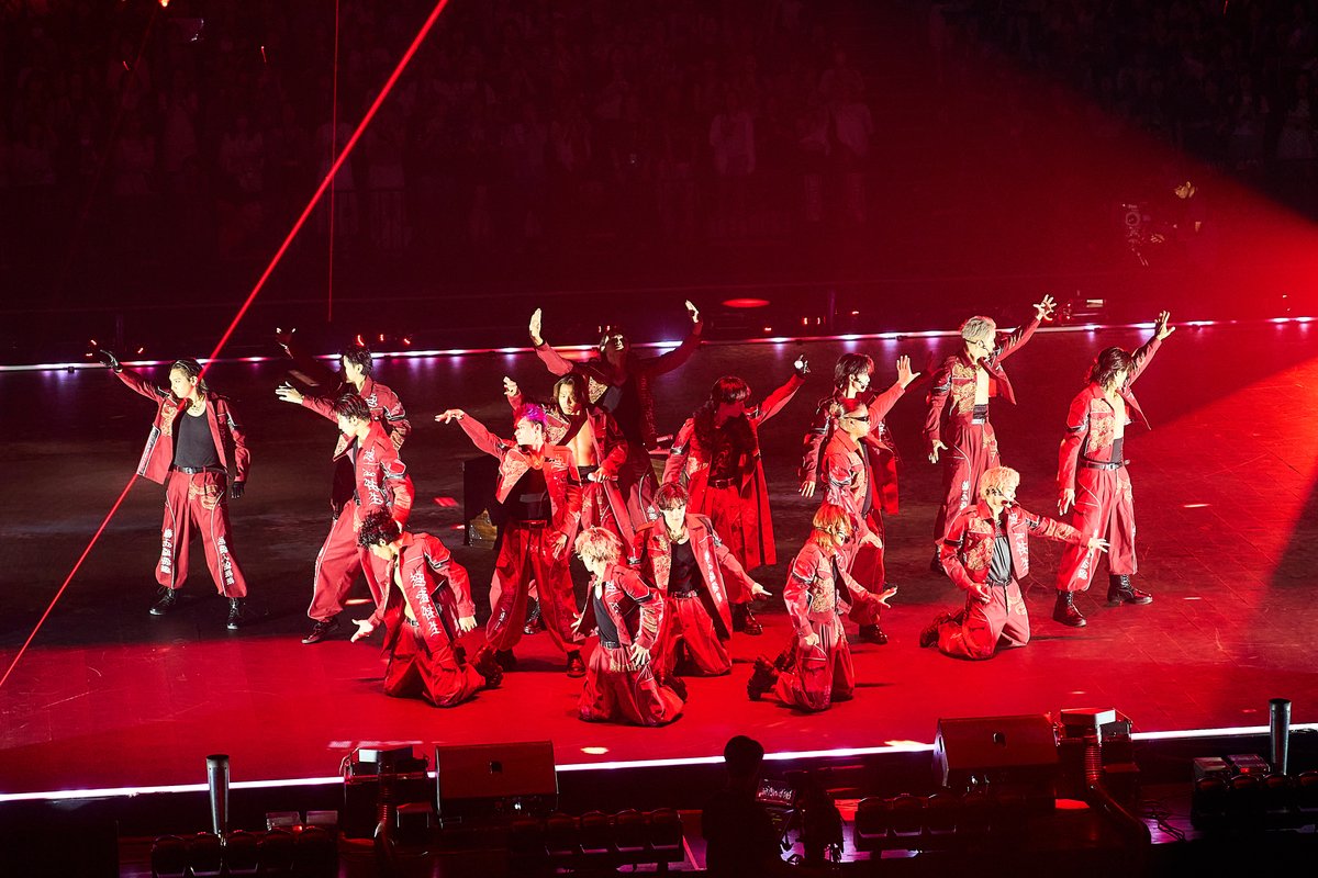 BattleOfTokyo's tweet photo. #BATTLEOFTOKYO 〜RE:BIRTH〜
𝐒𝐓𝐀𝐆𝐄 𝐏𝐇𝐎𝐓𝐎 － 超東京 －

撮影OKパート・
“多現在Ver.”の写真や動画は

#BATTLEOFTOKYO_REBIRTH
#LDHPERFECTYEAR2026
#PY2026_BOT

でシェア!!感想もお待ちしてます✍✨
┈┈┈┈┈┈
✦STORY＆CHARACTER
https://t.co/c6pQ7h2cNK
✦ NEW RELEASE!!
https://t.co/X53kW7Yik4
┈┈┈┈
@therampagefext　@ballistik_fext
@fantastics_fext　@psyfe_official
