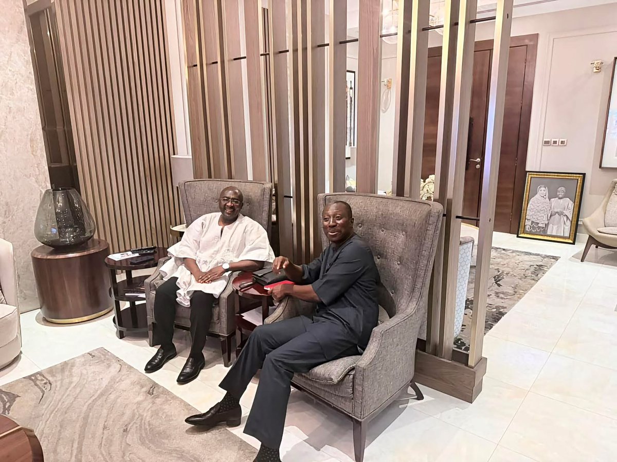 SIKAOFFICIAL1's tweet photo. “Dr. Bawumia has urged me to remain focused on the GoldBod’s loss of over $1.7 billion, equivalent to 1.5% of Gross Domestic Product (GDP), arising from its operations with the Bank of Ghana under the Domestic Gold Purchase Programme. —He also cautioned me against being distracted by attempts to divert public attention from it”

—Minority Leader, Hon. Alexander Afenyo-Markin reveals after a private meeting with NPP Flagbearer, Dr. Alhaji Mahamudu Bawumia. 

[📸: Hon. Alexander Kwamena Afenyo-Markin]