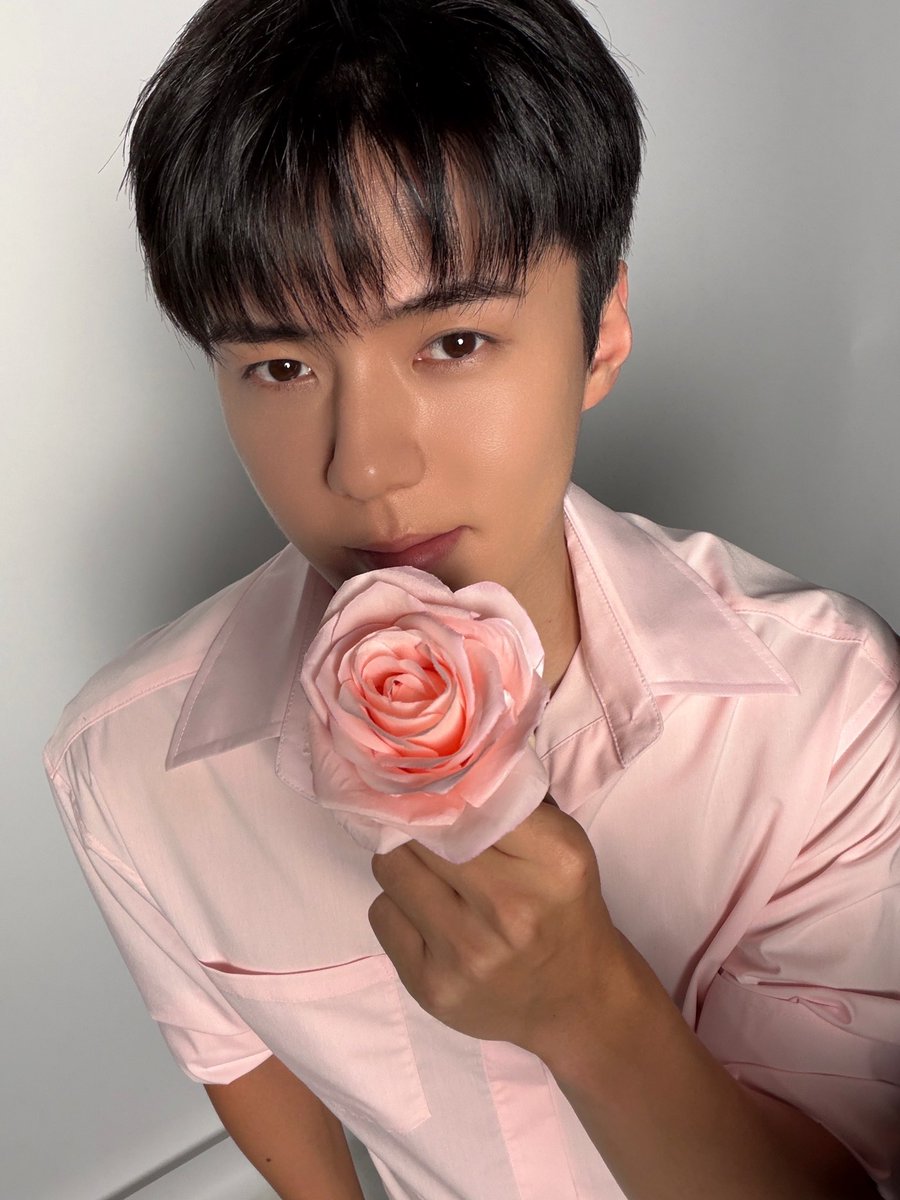 bubblefromsehun's tweet photo. 2026.08.24 #เซฮุนบับเบิ้ล 🎈 

🐥: (ส่งรูป)
🐥: นี่แหนะ https://t.co/zLcorg5mwf