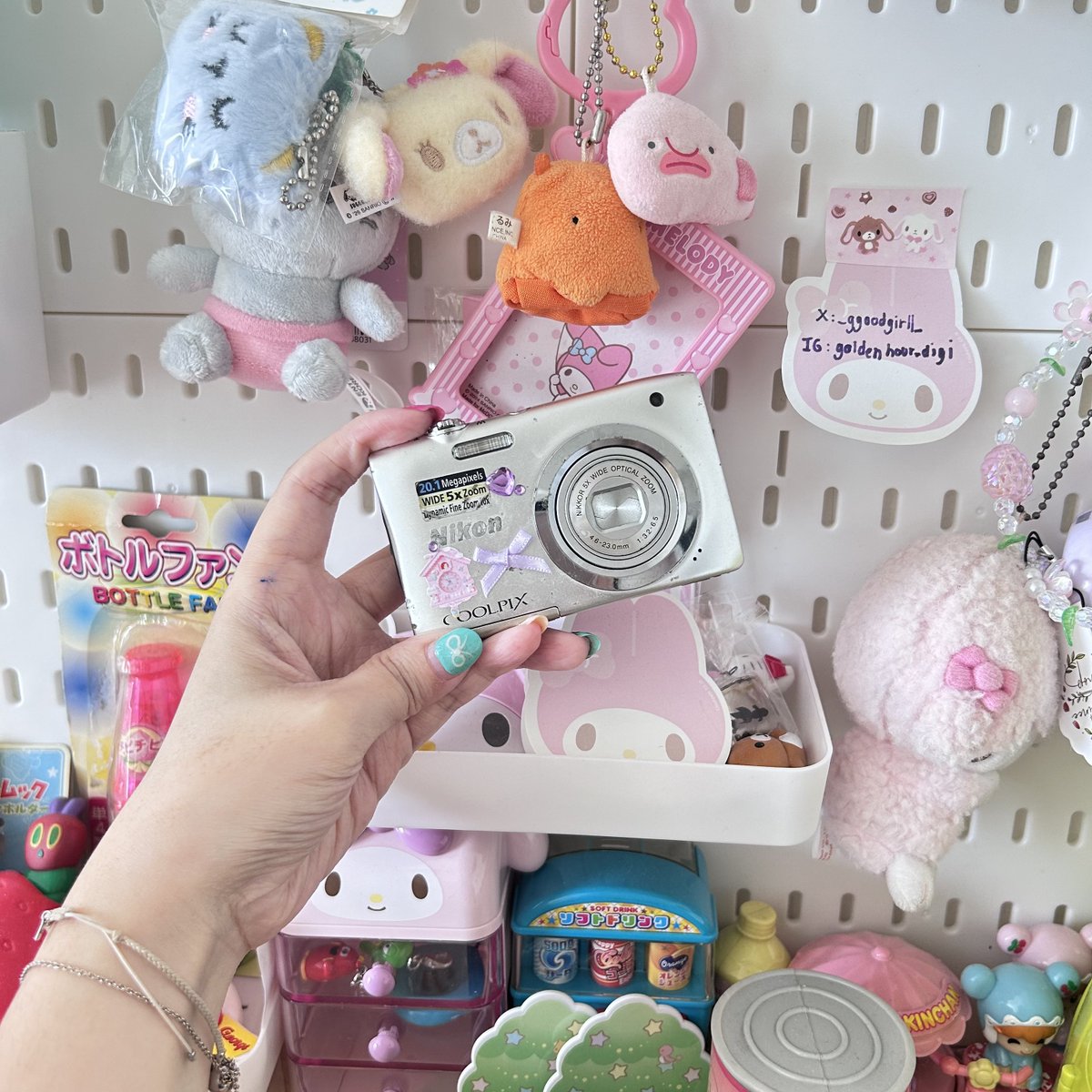 _ggoodgirll_'s tweet photo. Nikon coolpix s2900 (rare) แฟลชได้ ซูมได้  เต็มระบบ🤩 จึ้งตัวนี้ ใช้ปกติเลย summer mak
ตำหนิ🌈มีรอยตามบอดี้
สิ่งที่ได้รับ🍒 กล้อง แบต 
🐇🌸 2190 รวมส่ง #กล้องดิจิตอลมือสอง  #กล้องดิจิตอลเก่า  #กล้องดิจิตอล https://t.co/LHszJwSU7i