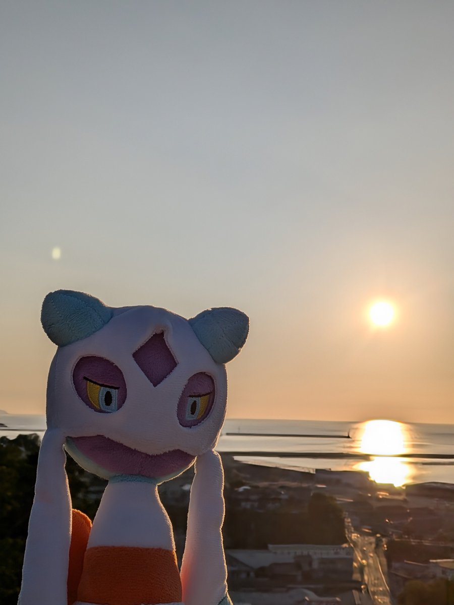 MIRIANOYOME's tweet photo. ユキメノコと夕日

むしろ月が出ていた。 https://t.co/UGm0MpxhmA