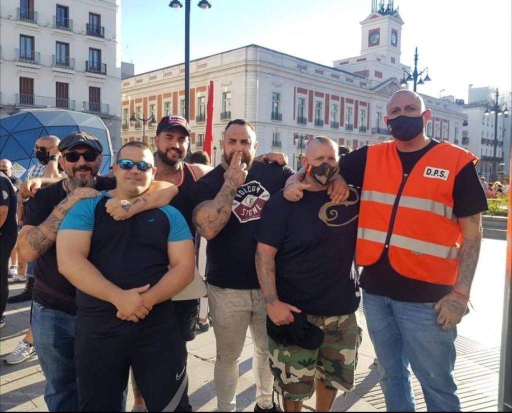 Sistema_161's tweet photo. Los vecinos = nazis de yomus https://t.co/VznYu4XZts