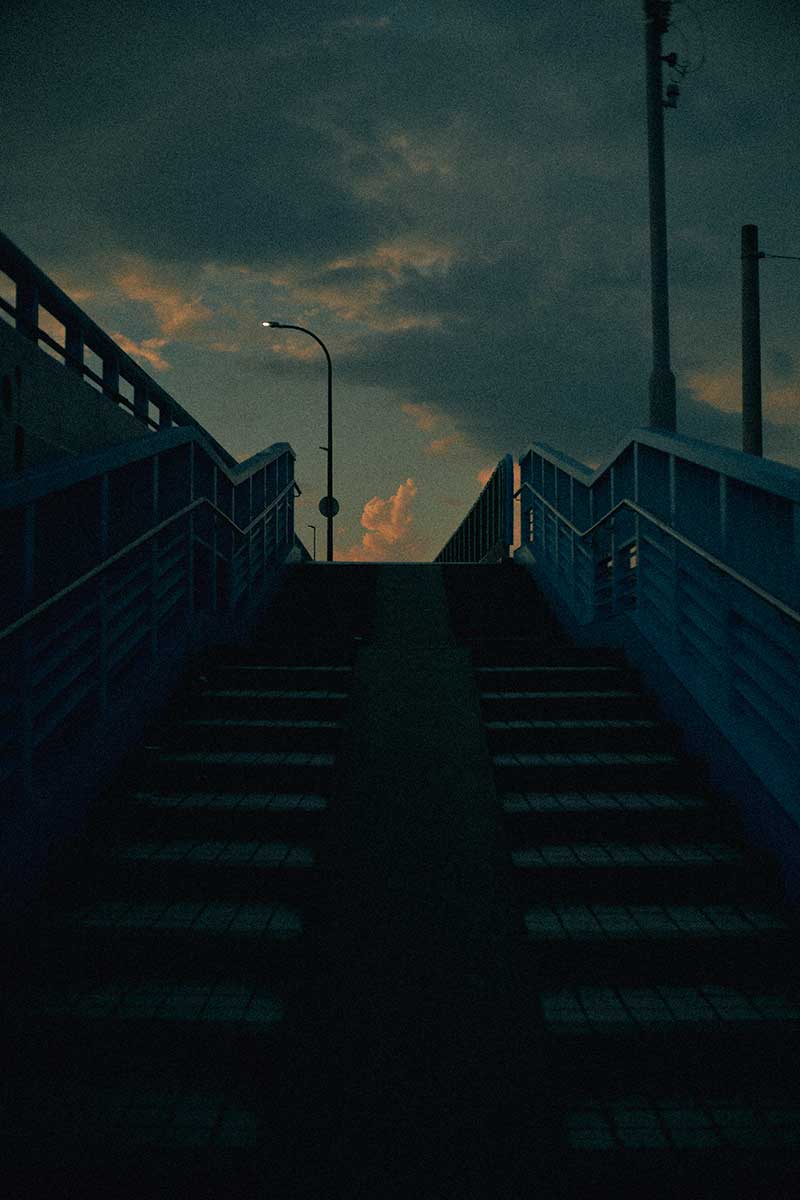 Lightblurphoto's tweet photo. 「燃える雲の残光」
 #blur #cinematic #キリトリセカイ #写真好きな人と繋がりたい #ファインダー越しの私の世界 #中華レンズ https://t.co/AvCHsXENH5