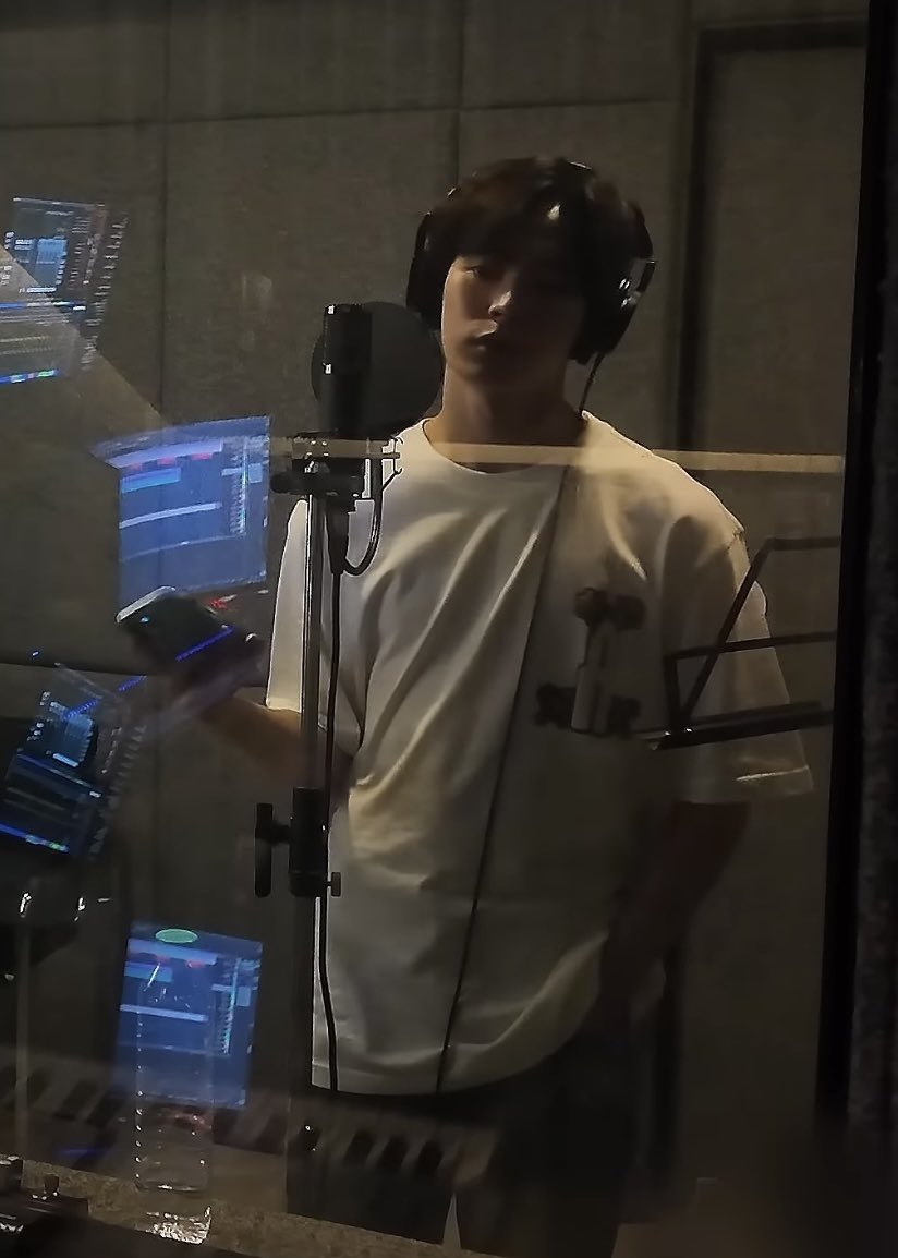 yueuany's tweet photo. ทำไมไม่เตือนให้ระวังป๋อห้องอัด https://t.co/WKxPaSUiXt