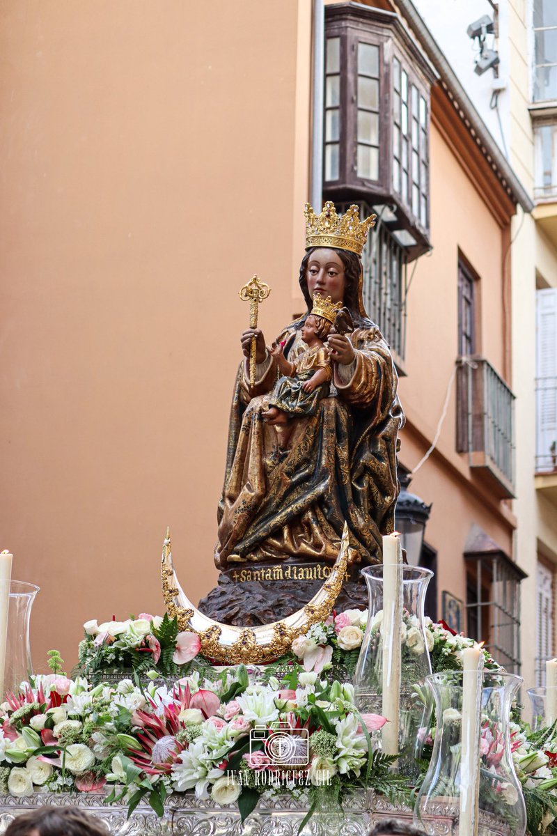 lafecofrade_'s tweet photo. Con la bajada a la catedral de Santa María de la #Victoria , Patrona de #malaga , empieza el curso #cofrade.

Nuestra cuenta de x , tras un tiempo , también vuelve a su actividad.

📸: Ivan Rodríguez Gil

#cofradiasmlg #fe https://t.co/lx9TqODxiQ