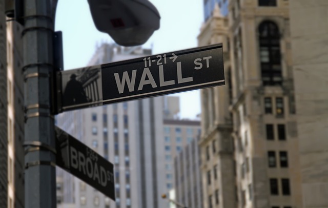 PauliWalnut's tweet photo. No plan, no edge. Every session I break down the tape so you can build one — free, no paywall, no furus charging for what costs $0. New week starts now 👇 Like &amp; RT 🙏

$SPY $ES $SPX $NQ $QQQ $TSLA $NVDA
https://t.co/fep4utta4b https://t.co/Y2P0c2dg71