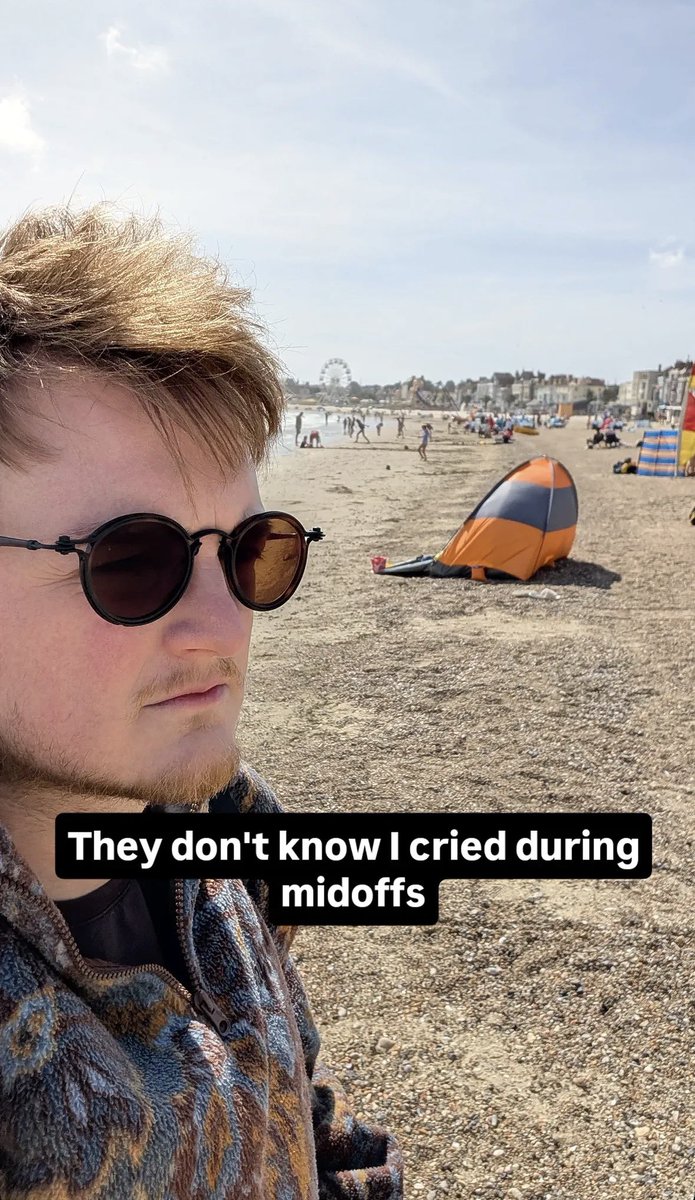 Snailblings's tweet photo. Hes haunted https://t.co/ORXgVwStaC