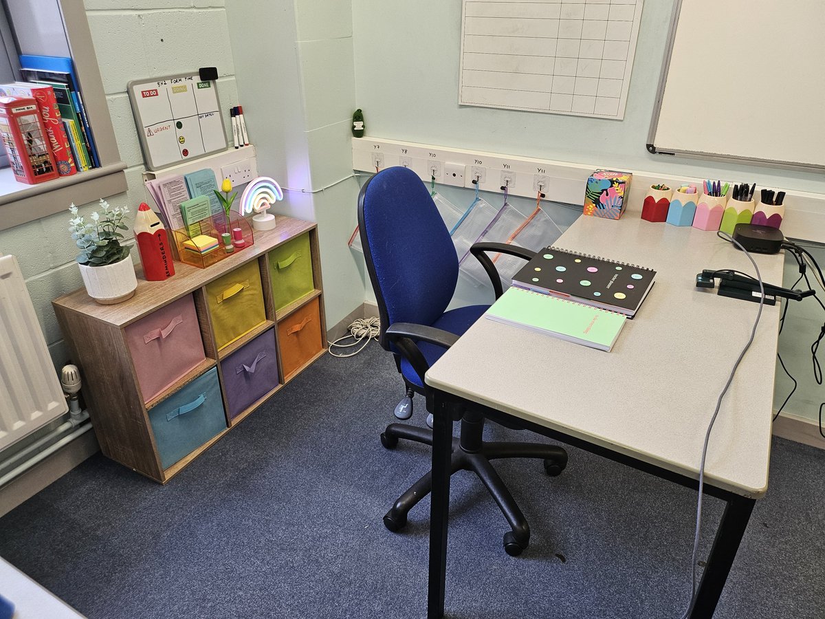 Mrs_Bayly's tweet photo. Summer jobs:
- Get married ✅️
- Honeymoon ✅️
- Organise new classroom ✅️ https://t.co/QgMAYXWQ1p