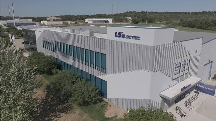 Electricalmirro's tweet photo. LS Electric secures an additional $165.72M order to supply power infrastructure for an AI data center project for a major North American tech company.
Read more: https://t.co/2KwGkass3V
#LSElectric #AIDatacenter #DataCenter #PowerInfrastructure #ElectricalMirror https://t.co/ftfMzFAMyy