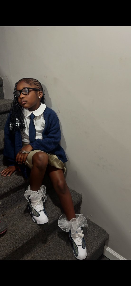 NeverKia_'s tweet photo. #FirstDayOfSecondGrade📚✏️💖 https://t.co/eaaB7UeYqj