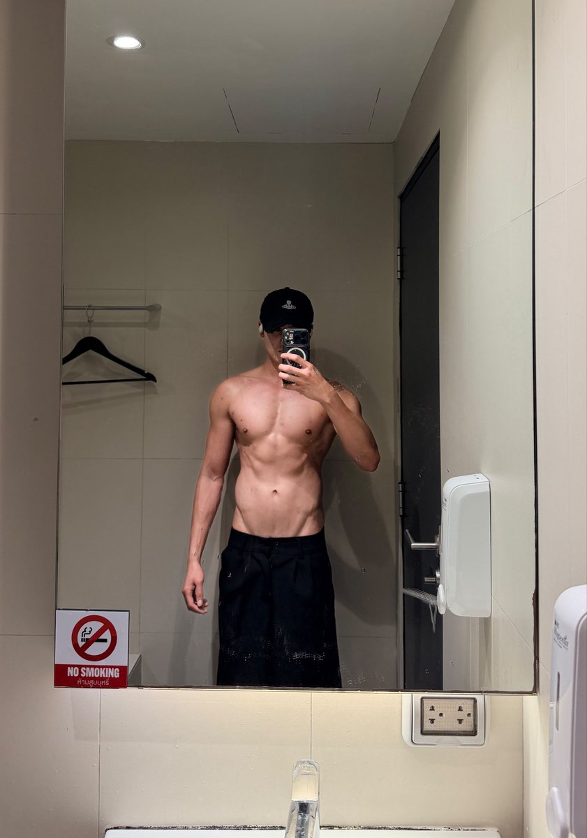 DohciiDoh's tweet photo. ชอบ V line ตัวเองมาก https://t.co/UOfjhaAHYf