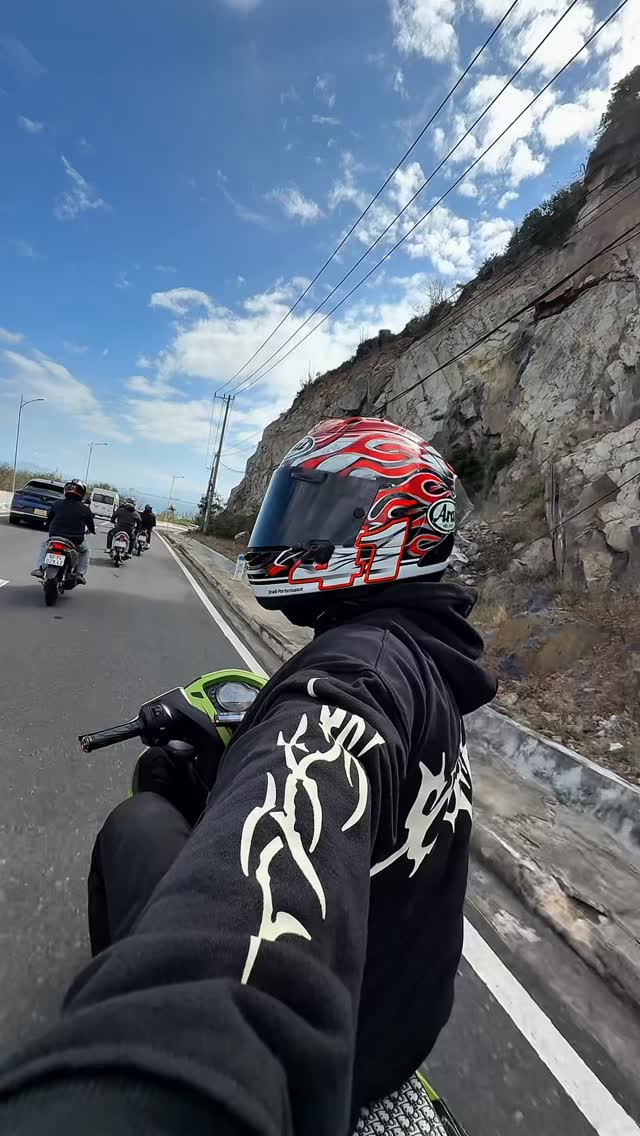 benlam112's tweet photo. Trust your vision #southvietnamscooterteam https://t.co/BGQILhCgYv