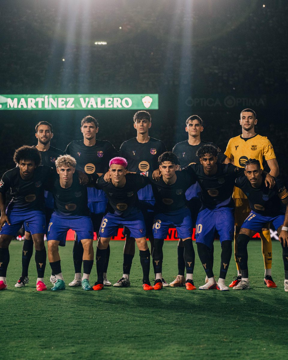 fcbarcelona_tr's tweet photo. Sezonun ilk maçında Barcelona'nın ilk 11'inde La Masia'dan 6 isim vardı. https://t.co/xPBlhagGbl