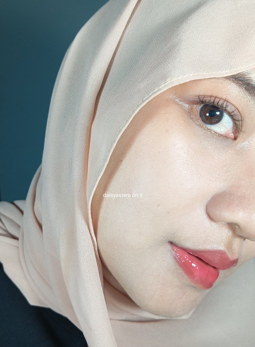 daisyastera's tweet photo. Kunci complexion glass skin 😚

Ga heran moist ini jadi andalan para MUA 😭 https://t.co/buAc8XW2bC