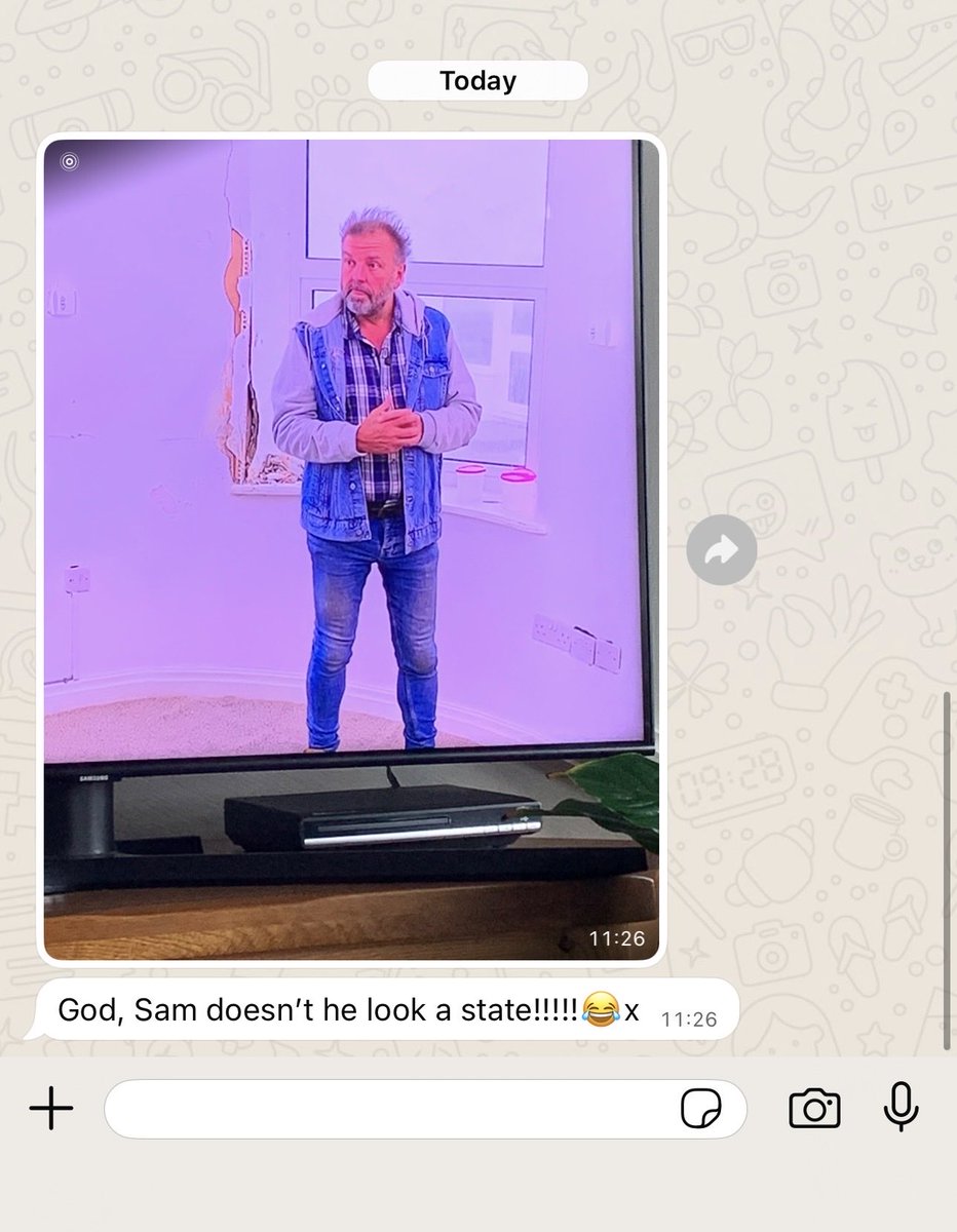 SamBrooks000's tweet photo. Obsessed with my Mum messaging me just to slag off Martin Roberts 🤣 https://t.co/kZZmC5Ff7c