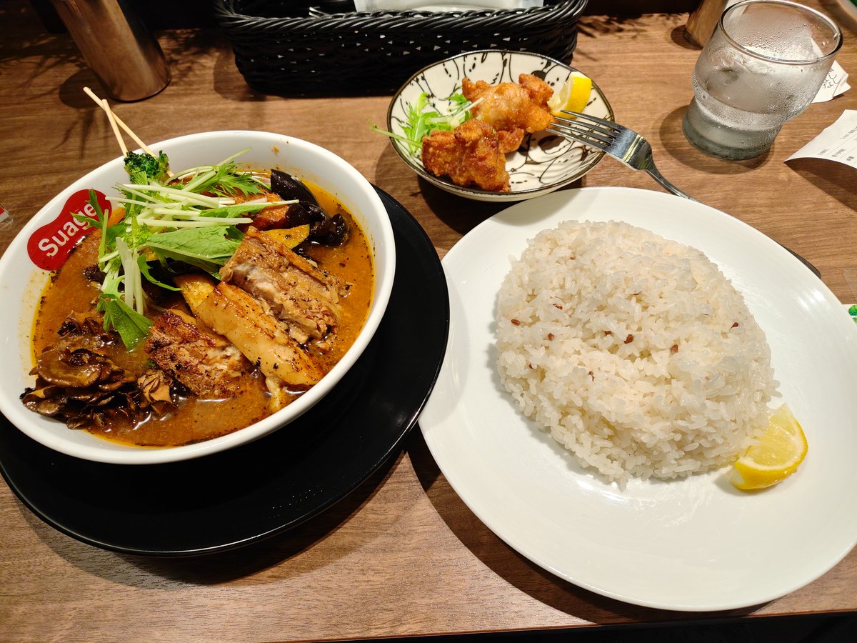 Usl59keLQY47534's tweet photo. スープカレーだ
角煮カレーだ
いただいてやっただ
もっと辛くて良かっただ
美味かったからまた来るだ
#suage https://t.co/AuhduVMQQi