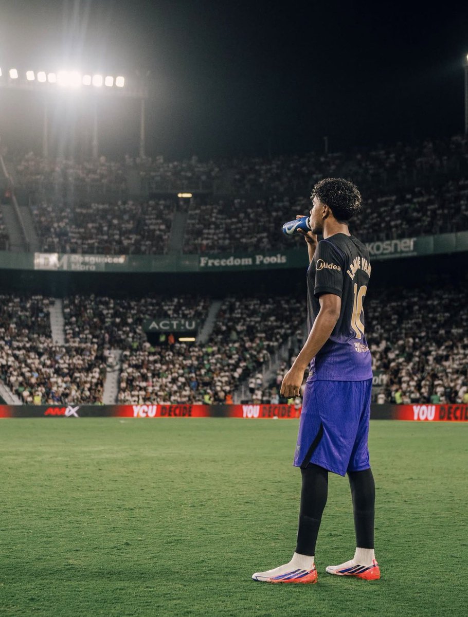 LamineYamaba's tweet photo. A special night to kick off the season🔥 https://t.co/y2onOzh7YV
