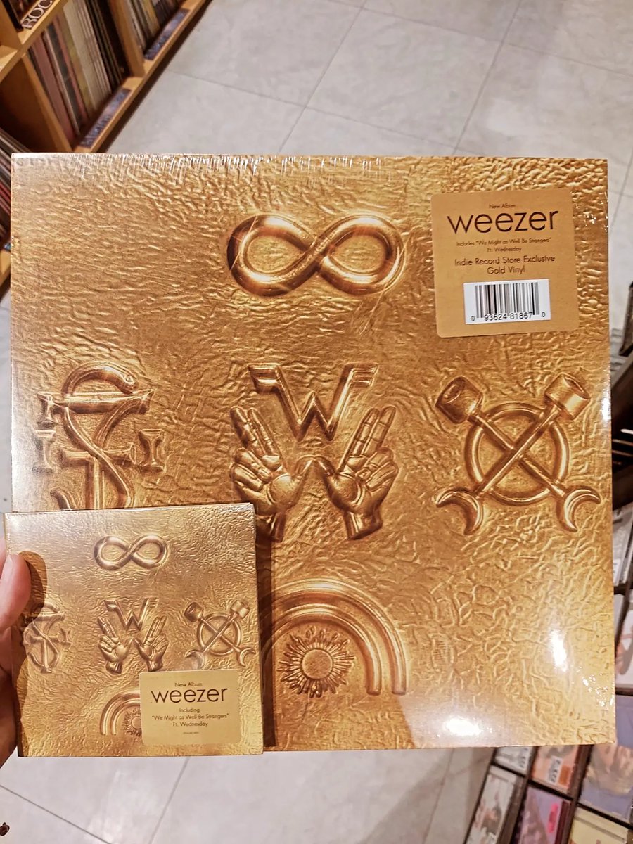 hmvIpswich's tweet photo. More new releases 
#SamSmith
#JorjaSmith 
#Weezer 
#HappyMondays 
#NewMusicFriday https://t.co/KepRnhmp7v