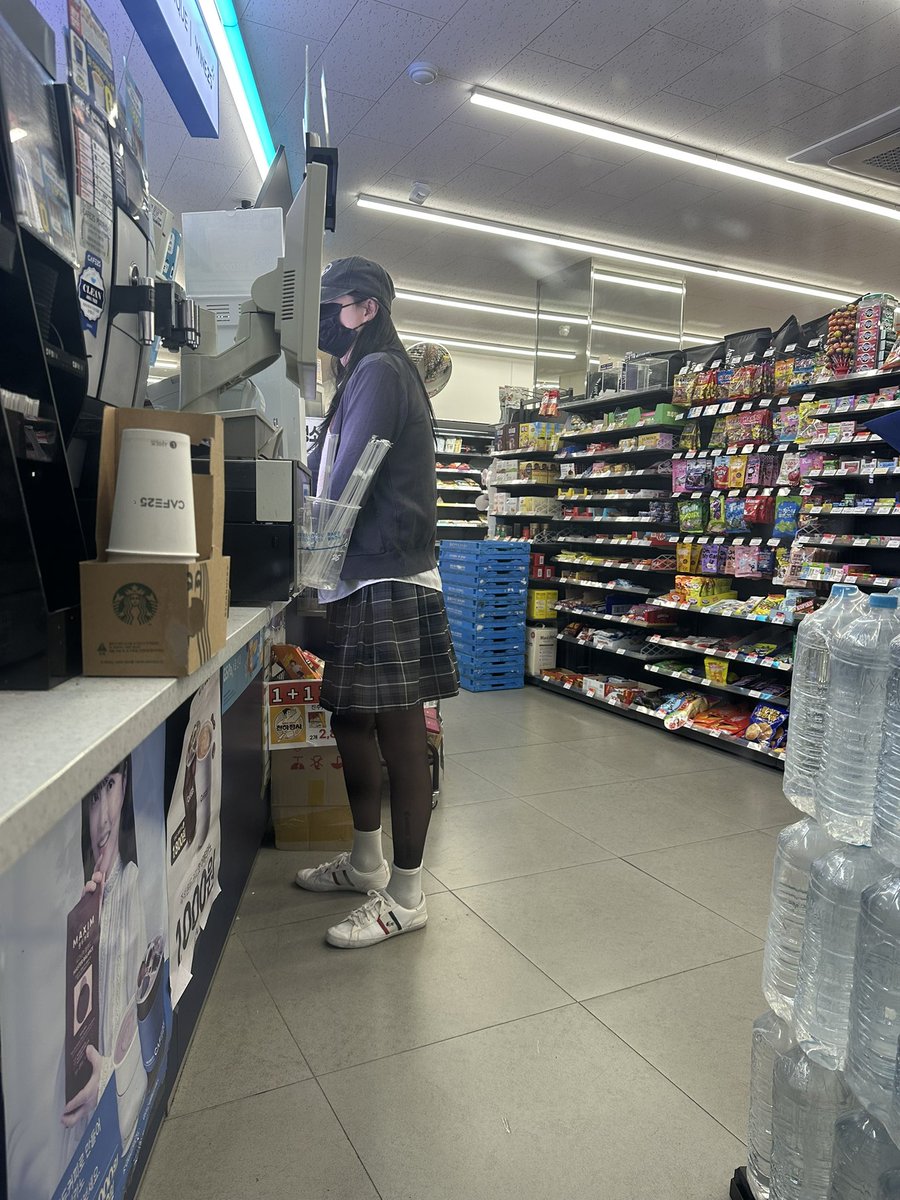 box__y's tweet photo. 누구게~~ https://t.co/hECcrjL3bM