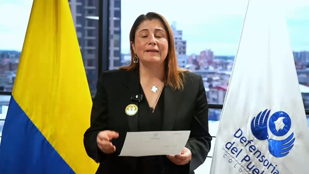 AmbientarteR's tweet photo. Iris Marín entregó al Gobierno de Abelardo De La Espriella una radiografía sobre violencia y vulneraciones de derechos humanos en diferentes regiones de Colombia. https://t.co/L46RGfhJTf https://t.co/96FzLfbs0T