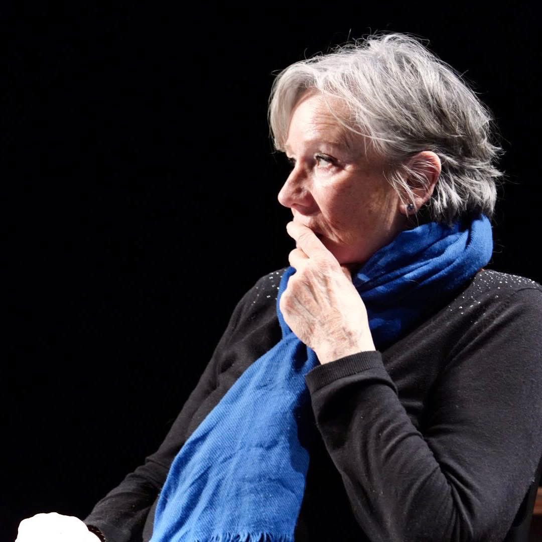 lunionpopulaire's tweet photo. « Je rejoins LFI »

2027 est l’heure des choix.

La comédienne et réalisatrice Eva Darlan annonce sur Facebook son soutien à la candidature de Jean-Luc Mélenchon et de la France insoumise. https://t.co/YdzY5L9XOP
