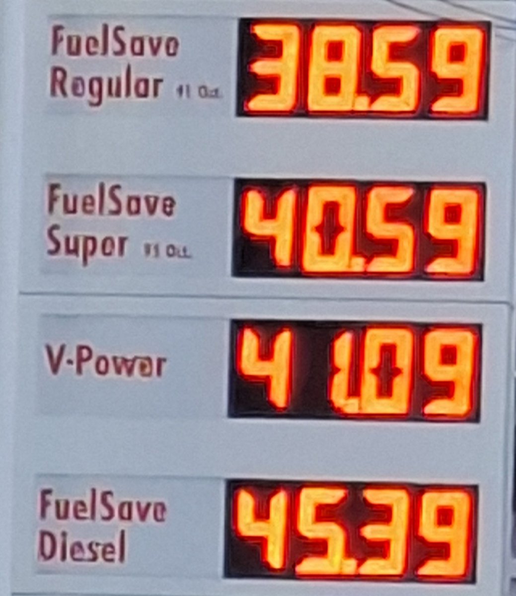 vichoguate's tweet photo. ETANOL:
⛽️⛽️⛽️

Varias gasolineras inician a distribuir gasolina regular con mezcla E 10.

•Baja Q.1.00 
•Super y Diesel sin variación. 

(Autoservicio. Departamento de Guatemala)
#OjoAlDato https://t.co/sbDR6GqpBF