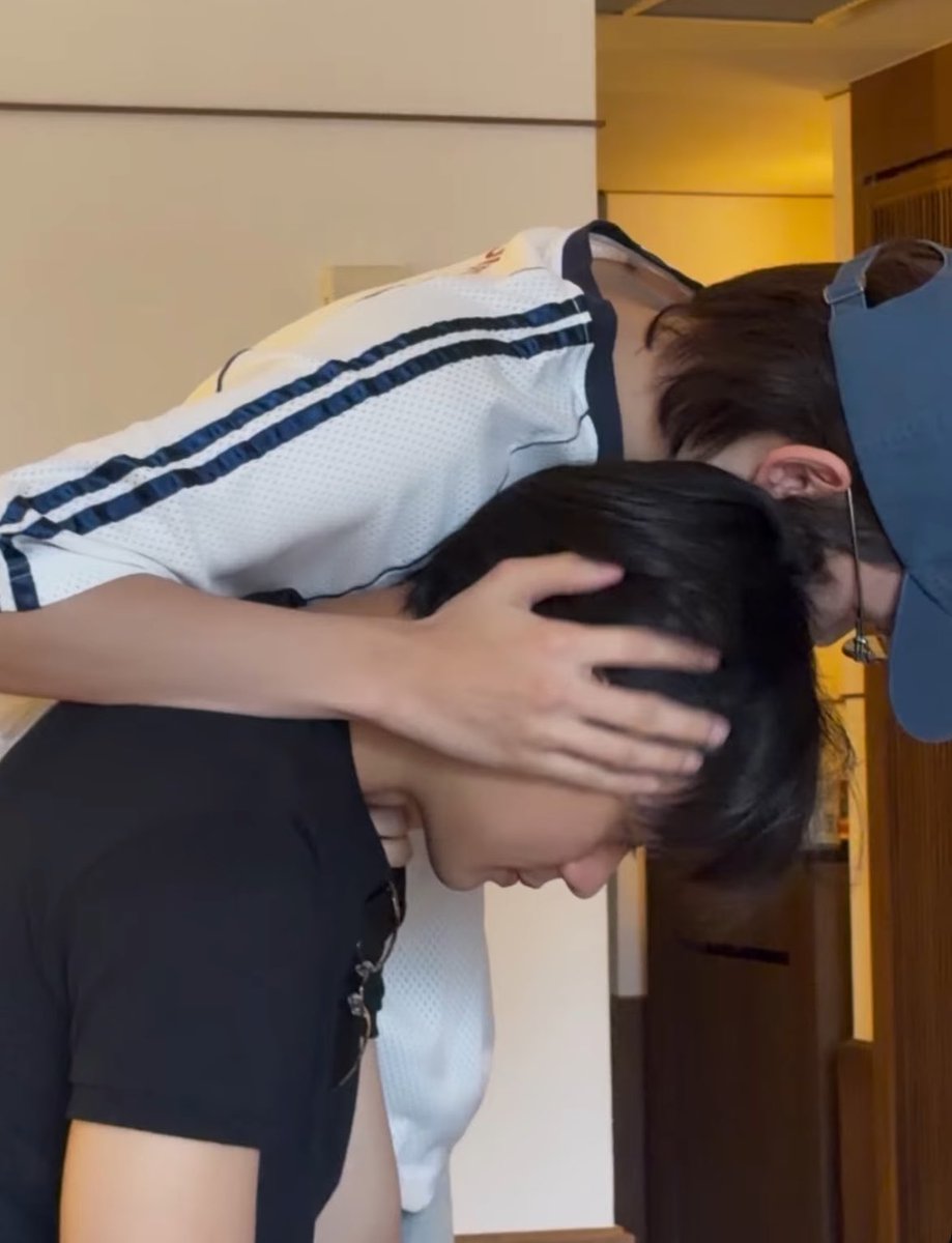 blsmmothie's tweet photo. namping quite literally cupping his whole head like that and i am just reminded how sacred the head part of the body is in thai culture yet keng allows namping holds him however he wants just shows how much trust, love and affection he has for namping 😭🫳🏻 https://t.co/e3ze0nOuuR