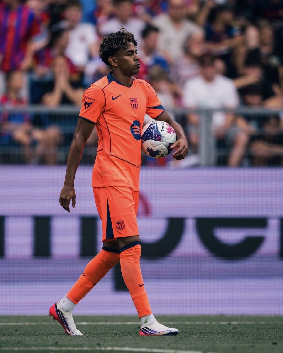 livesfoot's tweet photo. 𝗟𝗔 𝗦𝗔𝗜𝗦𝗢𝗡 𝗩𝗜𝗘𝗡𝗧 𝗗𝗘 𝗗É𝗕𝗨𝗧𝗘𝗥, 𝗙𝗔𝗜𝗧𝗘𝗦-𝗡𝗢𝗨𝗦 𝟯 𝗣𝗥𝗢𝗡𝗢𝗦𝗧𝗜𝗖𝗦 : 👀

1 Prédiction tranquille : 
2 Prédiction HOT : 
3 Prédiction impossible : https://t.co/MzSHGnhzXq
