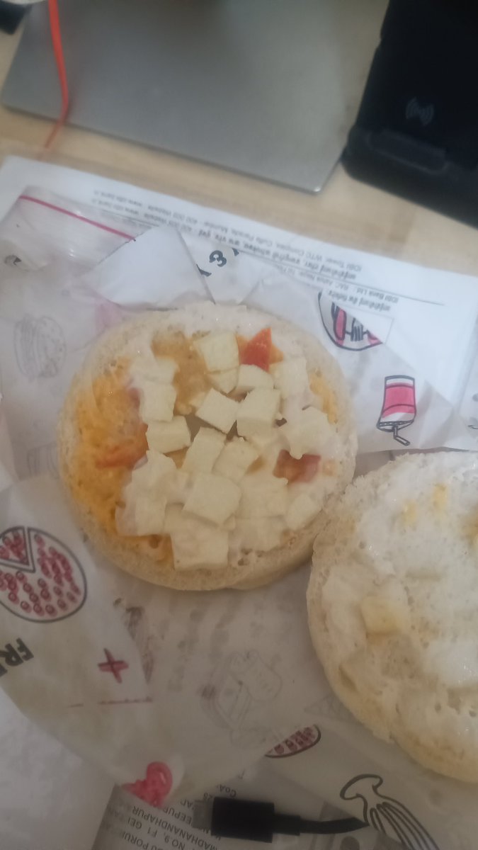 prmanojbabu's tweet photo. @Swiggy order placed in toing app fo3 panner burger and see what I have received; The burger should have patty not uncooked panner https://t.co/MvNLMlDo5X