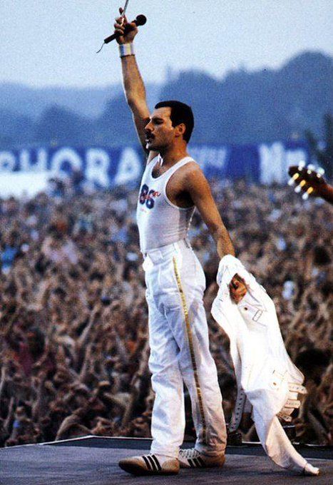 crockpics's tweet photo. I won't be a rock star. I will be a legend. - Freddie Mercury. https://t.co/sqt6eD6Cf2