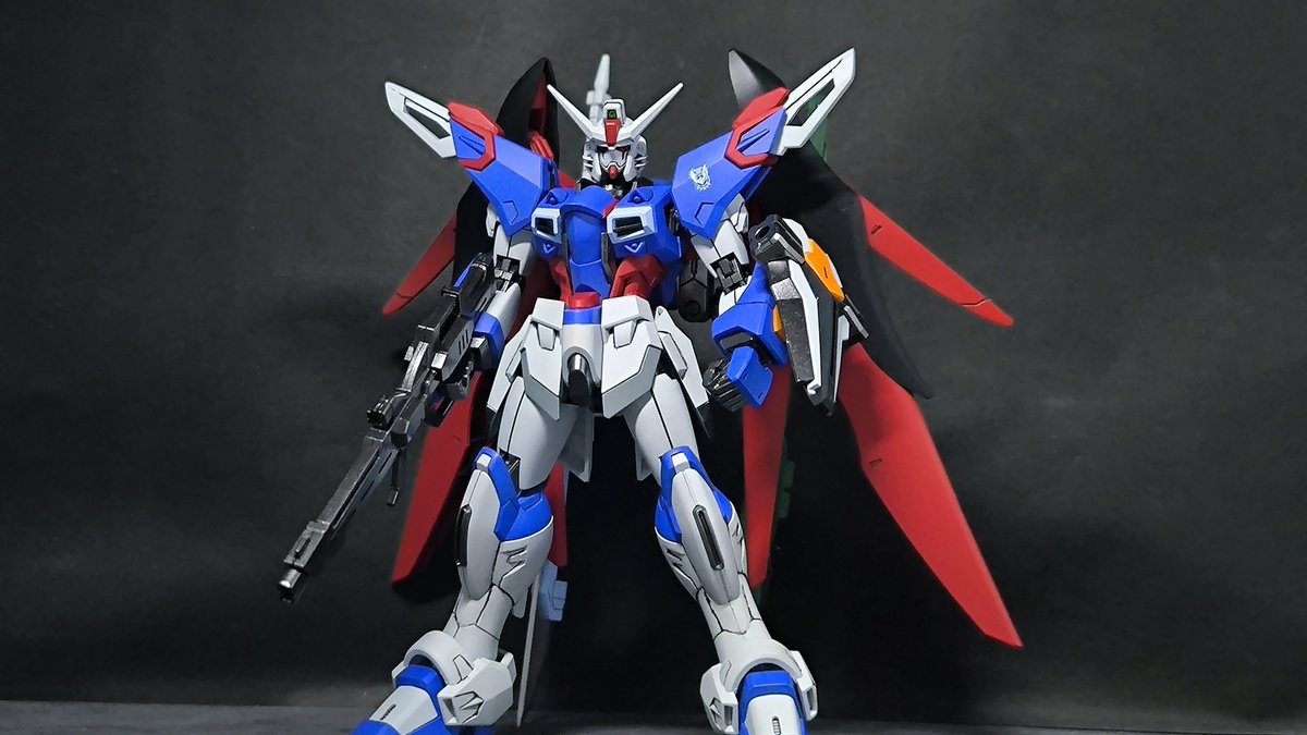 Masa765P's tweet photo. STTS-1010「ネクサスデスティニー」完成しました
FREEDOM後、全体的な性能向上のためデスティニーをオーブで改修した機体という設定のオリジナル機体です
最大稼働状態を任意で発動できる設定で、UVライトを当てると関節が赤く発光するようにしました
(リプに続きます)
#ガンプラ 
#ガンプラ新作完成 https://t.co/YHTxaGROjG