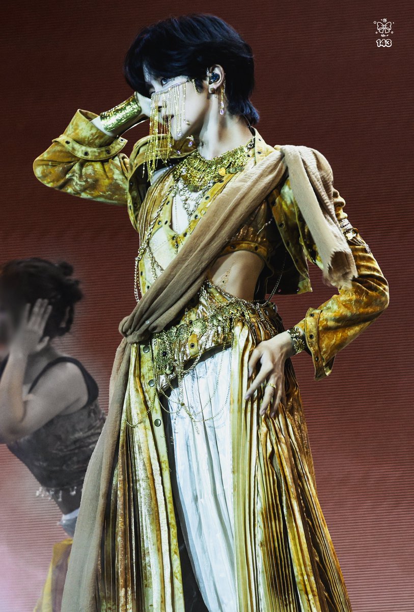 143x11250403's tweet photo. 260822 #DESIRE4TEBinHKENCORE   

Buttons ⚱️🧞

#EliotHuang #HuangXing https://t.co/YDxdmZEQdA