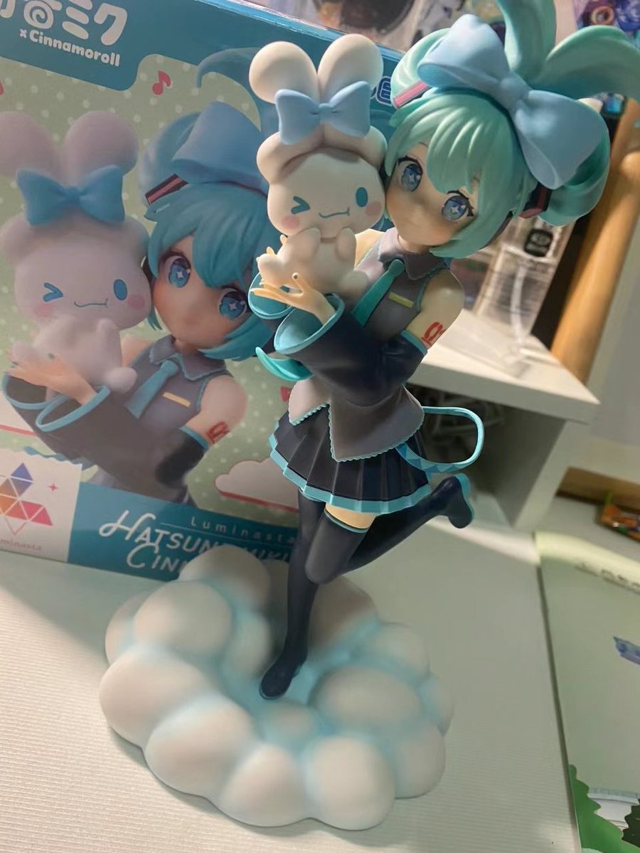 lovesickdoe's tweet photo. hatsune miku x cinnamoroll https://t.co/fQ7fuUCP5O