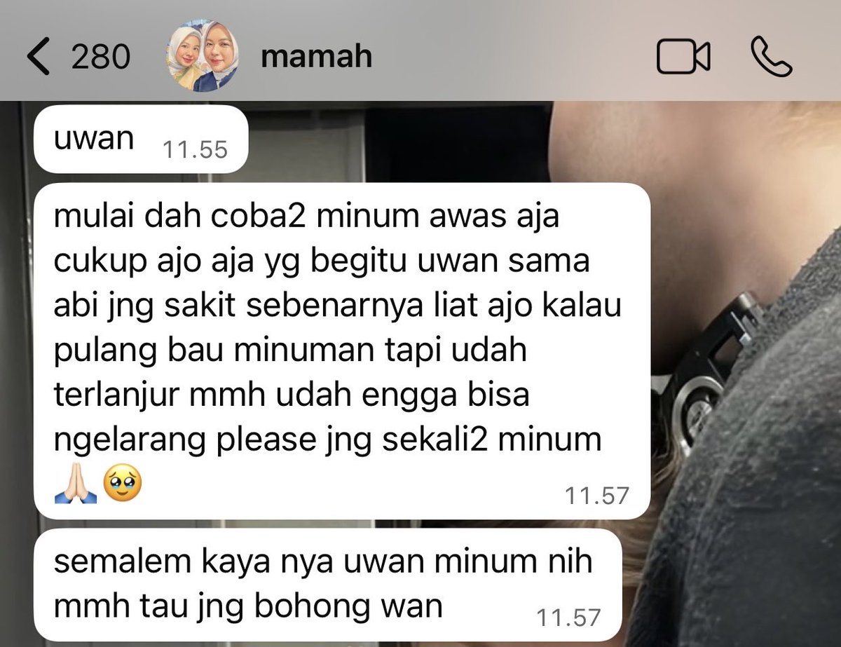 onecrett's tweet photo. beruntung banget masih punya orang tua yg selalu ingetin anaknya,hidup lebih lama ya mahh💛 https://t.co/pkGLq7ud2y
