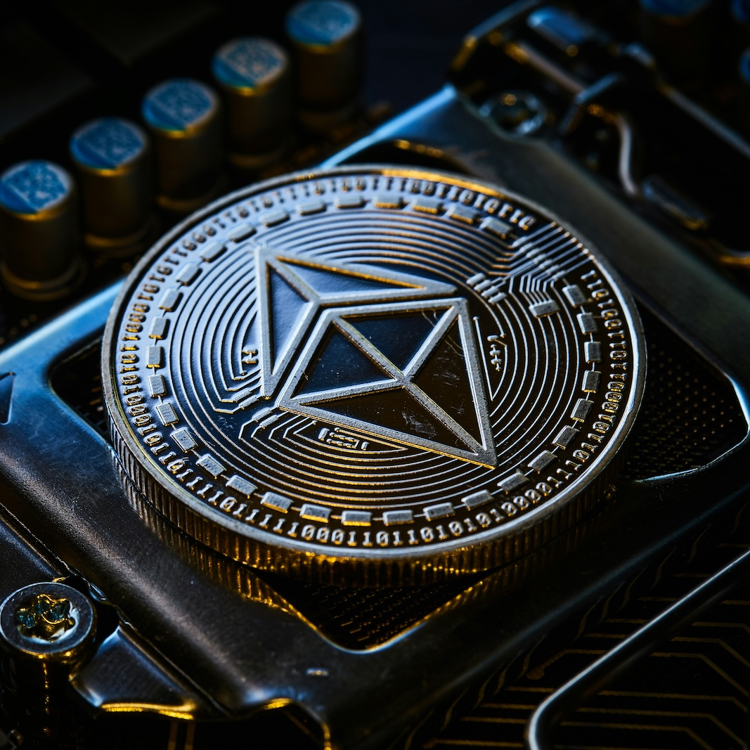 CoinMarketCap's tweet photo. JUST IN: 💰 Bitmine bought 32,447 ETH this past week, bringing its total Ethereum holdings to 5,847,611 ETH. https://t.co/A6oTpkyQKv