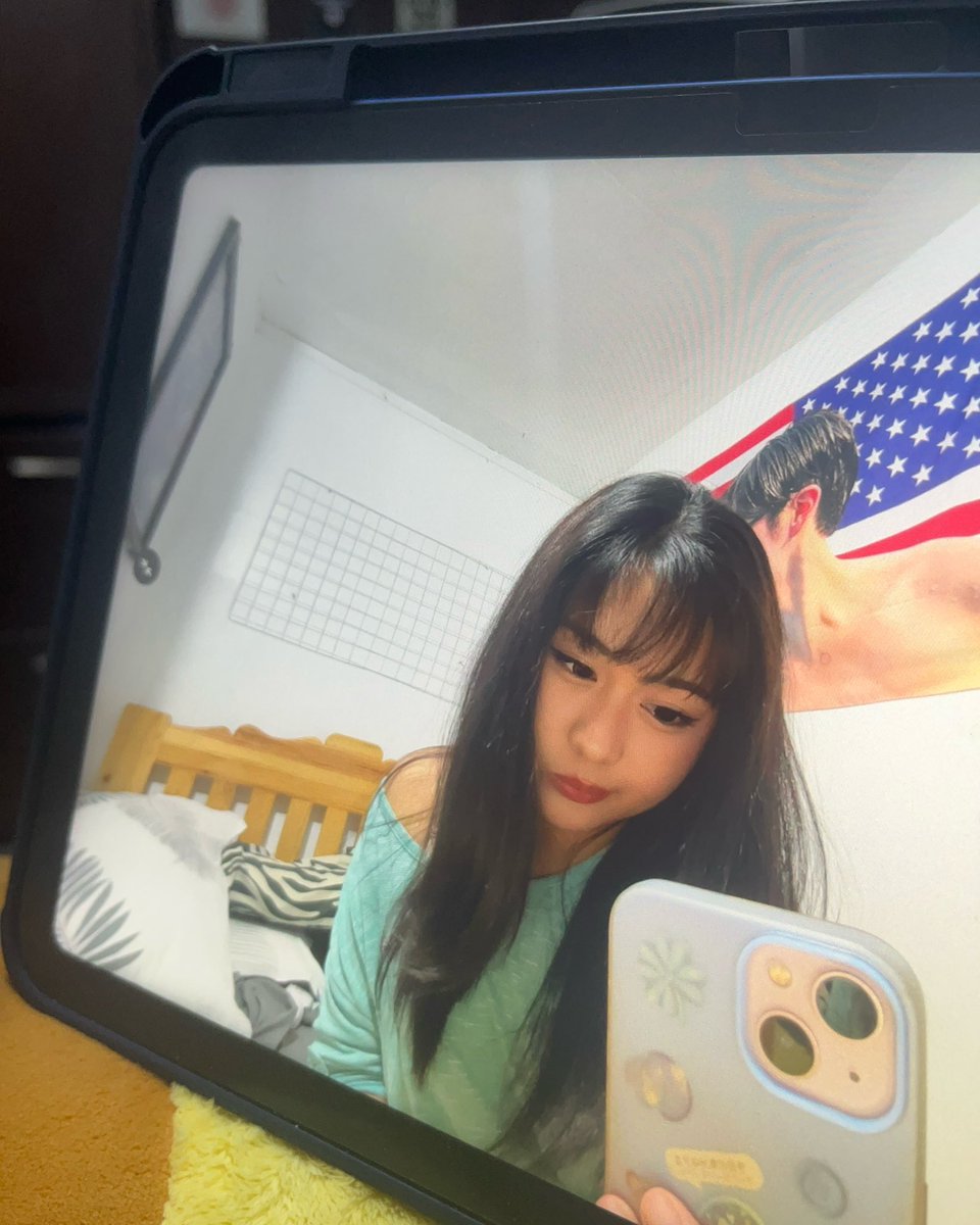 haobincrack's tweet photo. it's been a while since i last shared sum pics of me here :/// https://t.co/Ac0ePTcjra