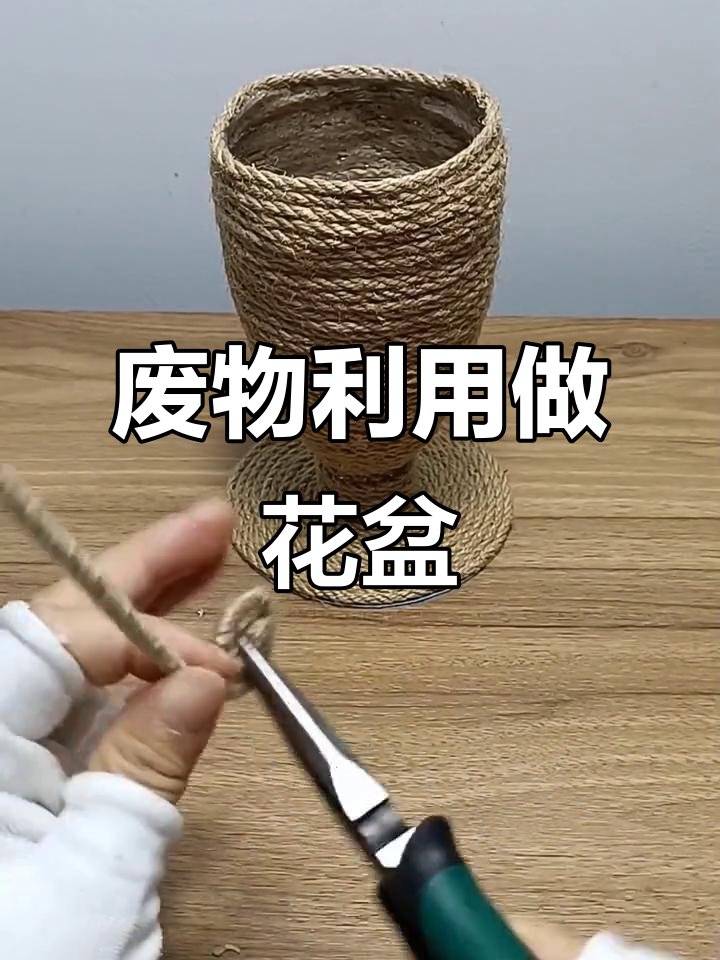 1965reborn's tweet photo. [Turn old glass jars into cute plant pots with just chalk paint u0026 rope! Quick DIY for cozy home vibes ]， https://t.co/QjIgf8iLN9