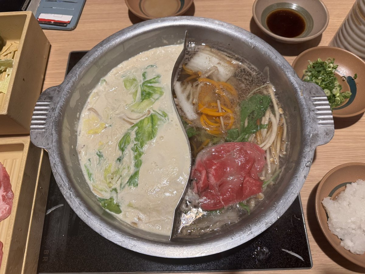 shinichi_toe's tweet photo. 今日はしゃぶしゃぶ、肉を泳がせる〜🍖🥩 https://t.co/WO0NybFKTS
