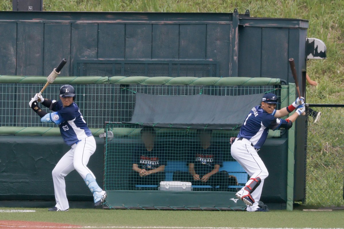 __63hsmr's tweet photo. 栗様とハセシン
#栗山巧 #長谷川信哉 #seibulions https://t.co/cQwU6m92TW
