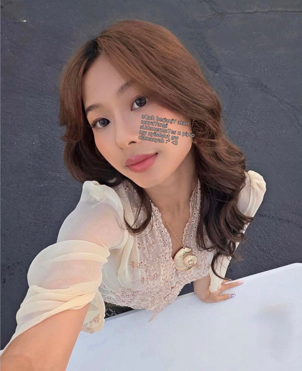 KEONHOmate's tweet photo. @CHRISTYYmate TANG! SALAH WOY, LIHAT KANAN BAWAH!! gak gak gak, yang bener lihat kiri bawah! prankk :Vv cek kanan atas bukan bukann, cek pipi akuu :3 pipi di slide sebelah hehehe aQuh berjanjY akan mnyaYangi sUmmermaTes n pipi my nyiMMut gw clamanyah :* <3 https://t.co/Bow5tYkid0