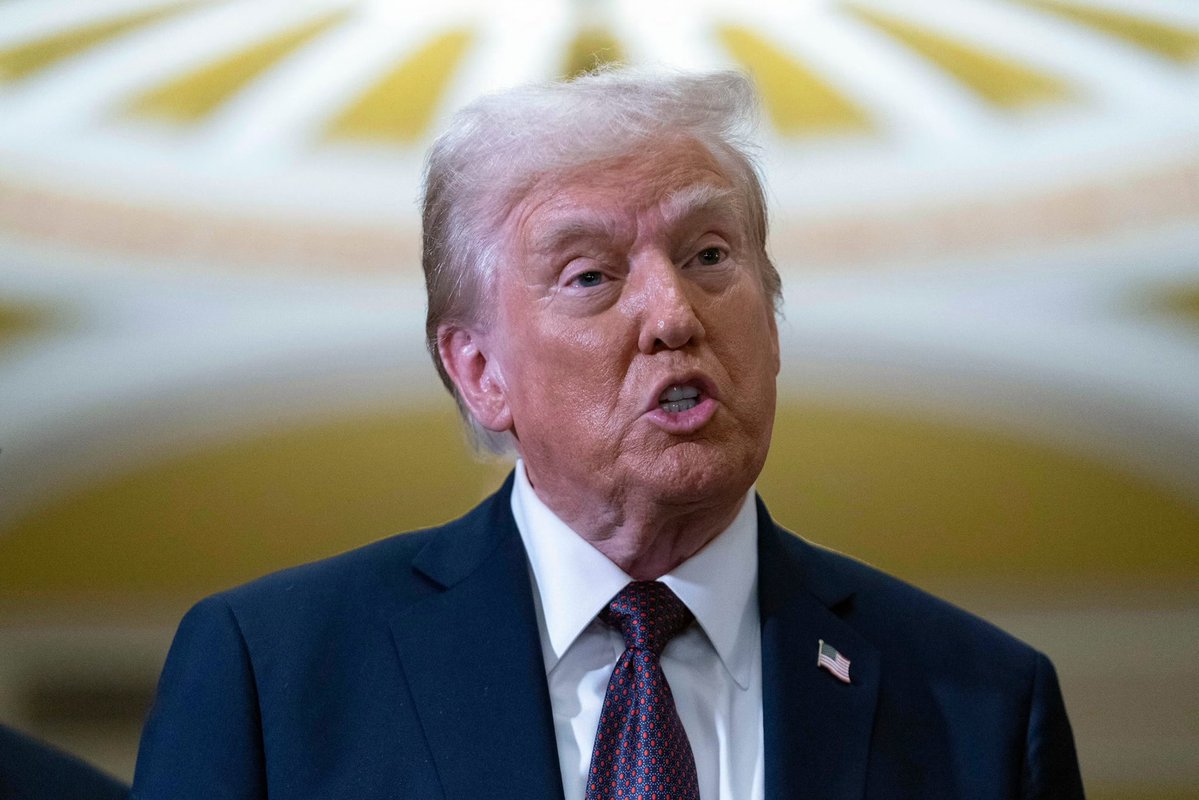 DemocraticWins's tweet photo. BREAKING: In a stunning moment, the right-wing Wall Street Journal’s editorial board just humiliated Donald Trump’s trade war with Canada saying he was making his dumbest plan, even dumber. Wow. https://t.co/SsweSP1il9