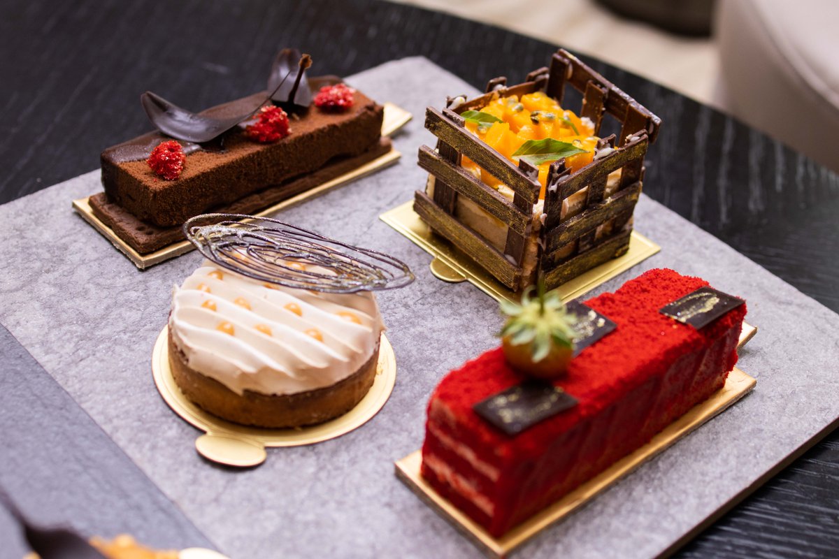 MarriottIkeja's tweet photo. This week, Idapo brings desserts to the table, one exquisite creation at a time.
#morecravings #LMHI #lagosmarriotthotel #marriottikeja #marriottintlmea #marriottbonvoy #idapolounge #coffee #pastry #greatroom https://t.co/k3bDiimdhy