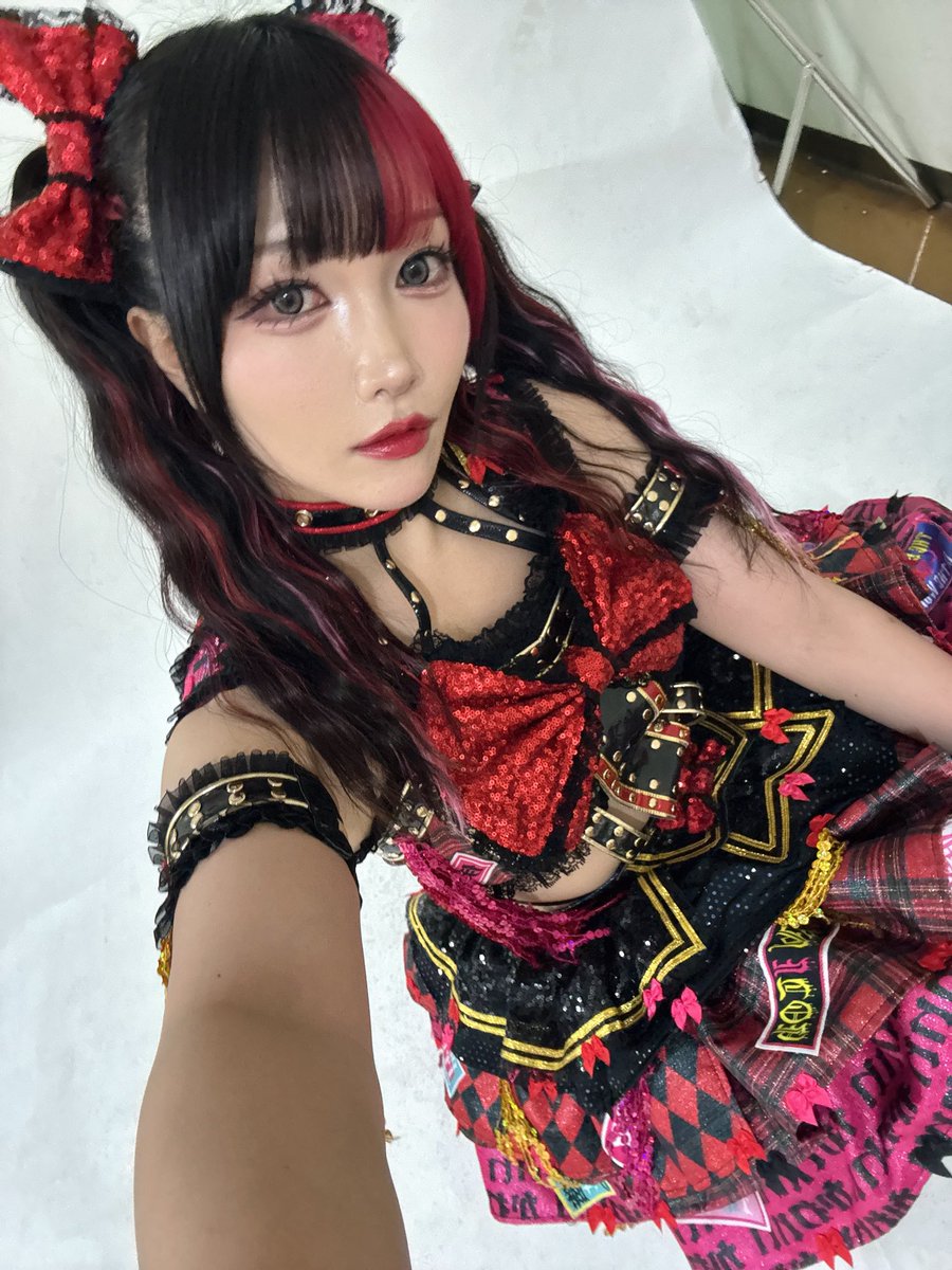 maki_itoh's tweet photo. 両国ありがとうございました❗️
やっぱりSTARDOMに来たからには結果を残したいと思った‼️‼️‼️なんかいろいろ頑張りたいこと増えてきたけど、一旦夏休みに入るので遊びますサヨナラ🌞🌴🌺✨💖 https://t.co/RWWeeB9LYk