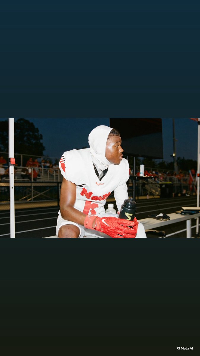 JarnardM's tweet photo. Off to a great start with 11 total tackles week 1 vs east noble, thank God for allowing me to fly around and make plays with my brothers while facing adversity early, back to work!. @thejaylonsmith @1_vowil @CoachJohnsonJr https://t.co/E3Xg4E7avI