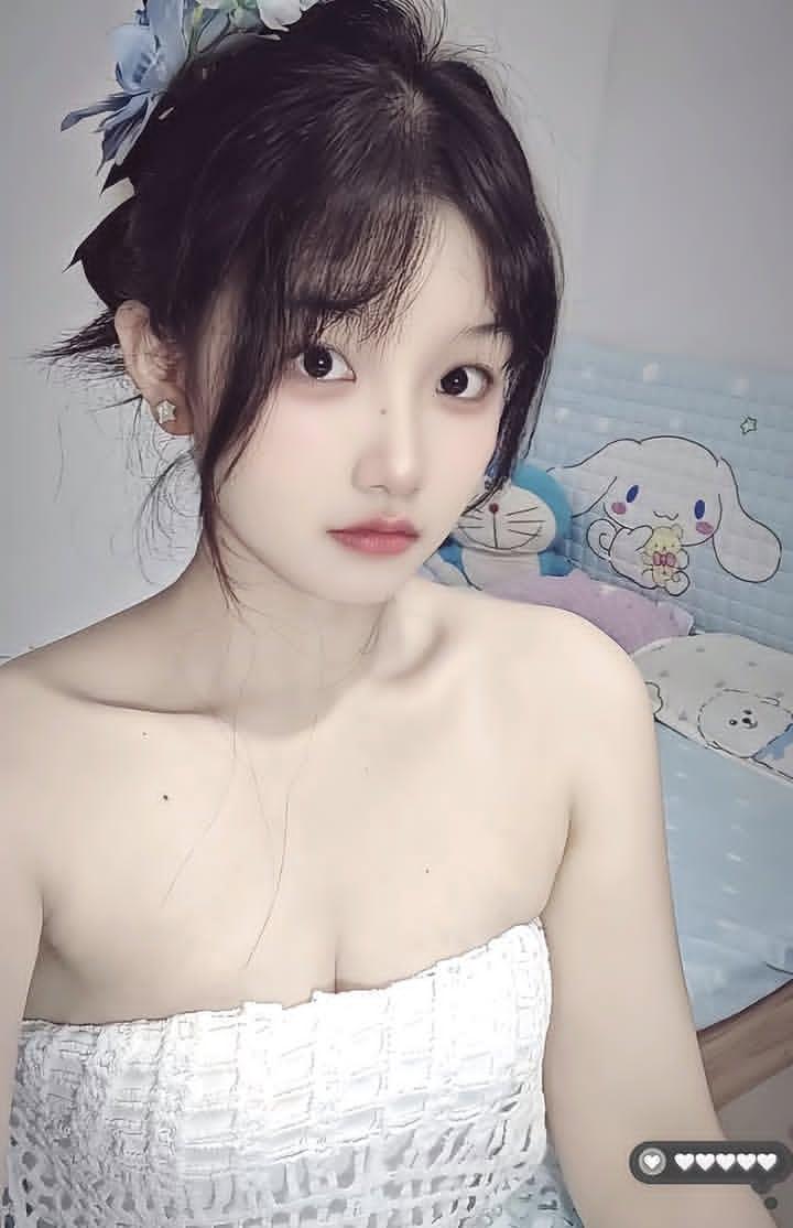 MayJamie73201's tweet photo. 我的扔子超大欸
扔頭超粉嫩
當肉帳第一天
點心看我扔子
來就有 https://t.co/EGf2jSvvdw