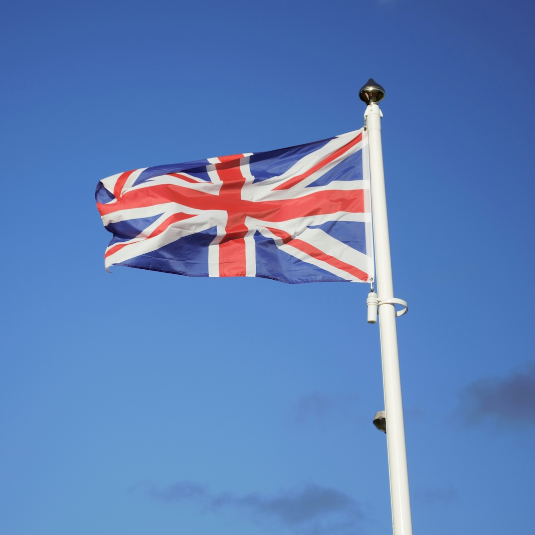CoinMarketCap's tweet photo. LATEST: 🇬🇧 HM Revenue and Customs sent 81,000 crypto tax warning letters over the past year, up 25% from about 65,000 the year before. https://t.co/v57KEOJqPJ